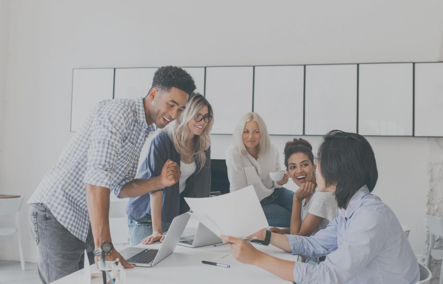 Consultation en analyse financière - environnement professionnel moderne pour l'optimisation de la rentabilité